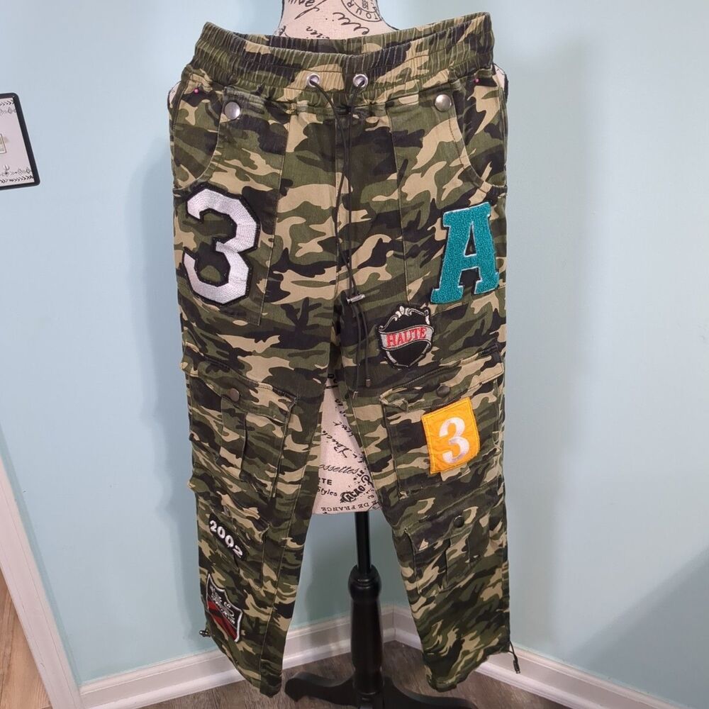Akira WHATEVER CAMO CARGO JOGGER women's small pants